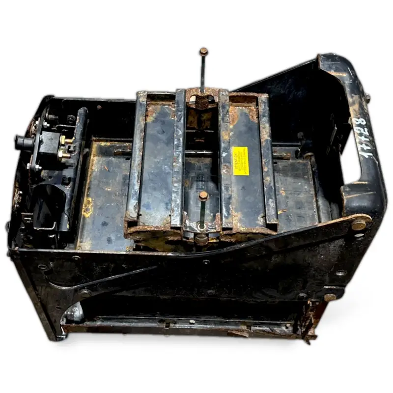 Erbjudande 81418605404 Batterilåda MAN 81418605413 81418605390 81.41860-5413 81.41860-5404 81.41860-5390 81418605416 81.41860-5416 81.41860-5402 81418605402 TGL, TGM, TGS, TGX (2005-2021)