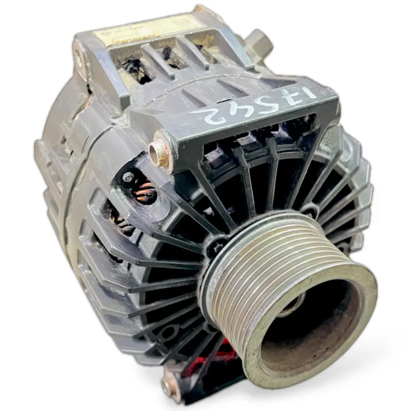 Rea 2448165 Generator Alternator SCANIA 2470900 2905970 2853478 2573973 2905976 3139612 2853484 2853484 2920858 K-Series (2016-)