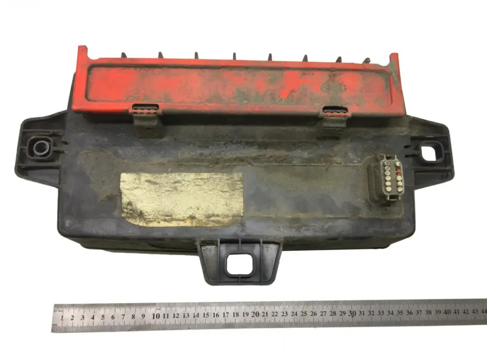 Utförsäljning 20745557 Säkringsblock Fuse box EST-AID for Volvo bus
