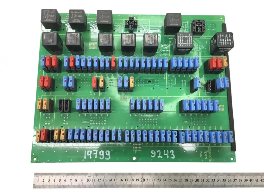 2269186 Mönsterkort för säkringar Fuses Circuit Board P700 SCANIA F, K, N - series bus Billig